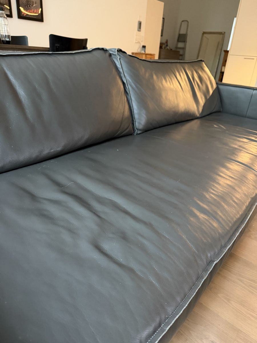 Interio Sofas: Interio TEXADA 3.5er Ledersofa – D'occasion à Richterswil par nomadturk 3