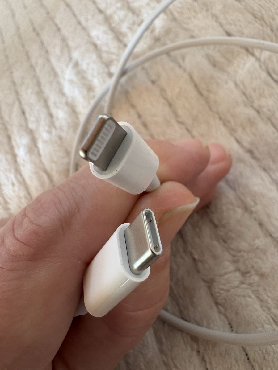 Apple Kabel: Apple Ladekabel 1 Meter – Gebraucht aus Rümlang von euqinom16 1