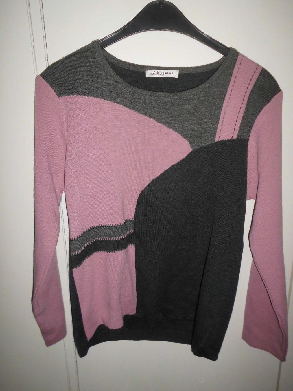 Pullover & Sweatshirts: Pull rose/gris T. 4 – Gebraucht aus Marin-Epagnier von Madja