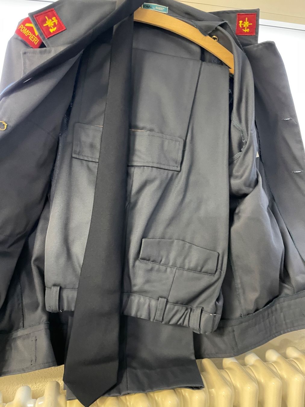 Uniformes: TI pompieri – D'occasion à Morbio Inferiore par Ecod 1