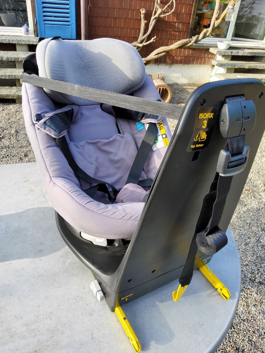 Maxi-Cosi Seggiolini per auto: Maxi Cosi AxissFix Kindersitz, Grau, i-Size – Usato da Wattwil venduto da Leonardo1 3