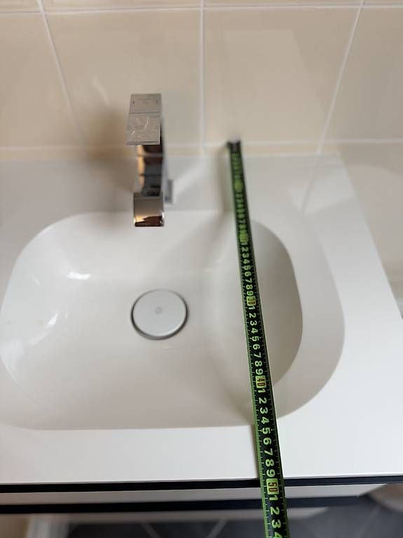 Mobili per bagno: Badmöbel mit Waschtisch und Mischbatterie – Usato da Zollikerberg venduto da Tarron 2