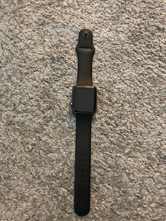 Smartwatch: Apple Watch – Usato da Killwangen venduto da Fischli15