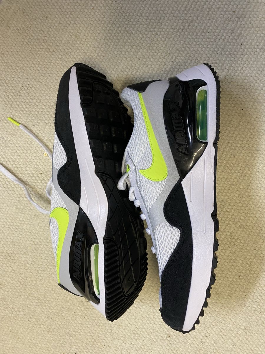 Nike Scarpe da uomo: Nike Airmax Gr 39 neu! – Nuovo (secondo la descrizione) da Murten venduto da juliagnaedinger 1