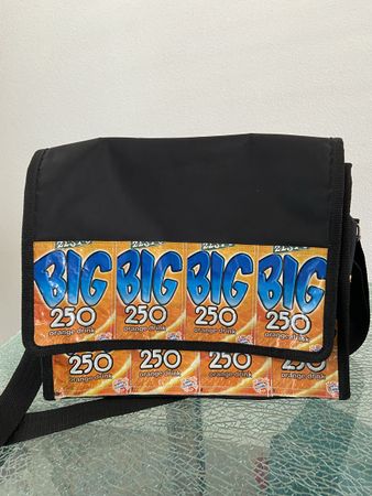 Neue originelle selbstgemachte Umhänge Tasche
