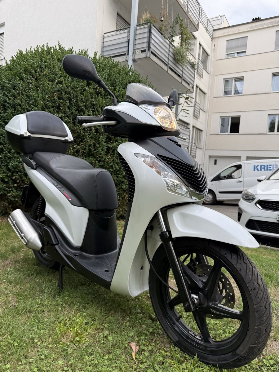 Honda Scooters: HONDA SH 125 CC – Defekt aus Winterthur von Fabio_46 6