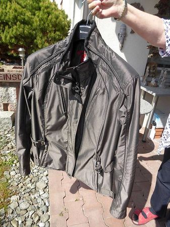 Wellensteyn Damen-Kurzjacke mit abnehmbarer Kapuze, Gr. XL