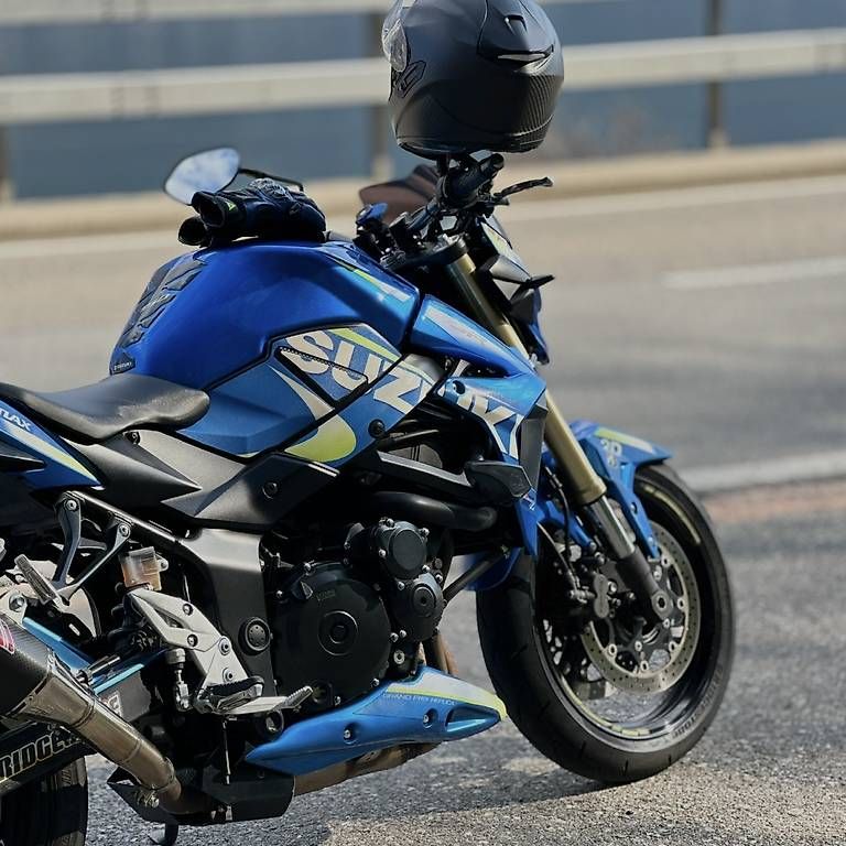 Strasse: Suzuki GSR 750 – Gebraucht aus Lugano von perinigeo 4