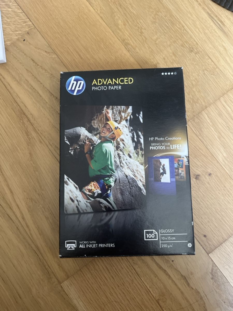 Carta: HP Advanced photo paper NEUF – Nuovo e nell'imballaggio originale da Fontaines NE venduto da madamezo
