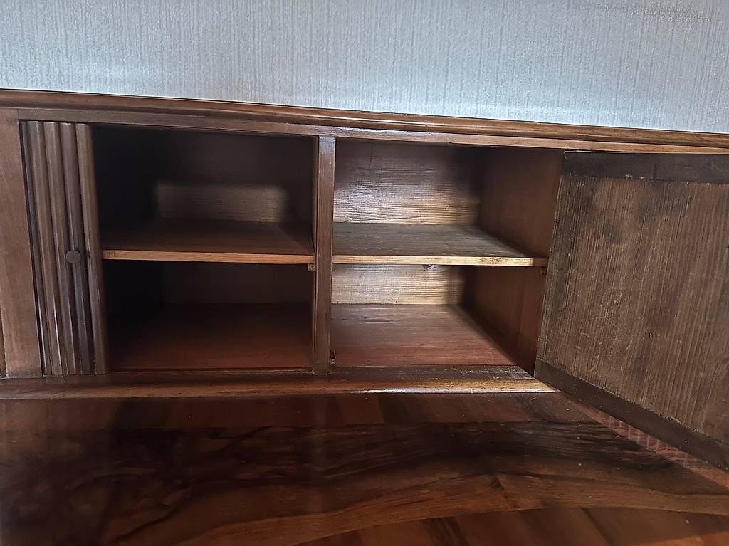 Cassettiere: antike schöne Kommode aus Nussbaum – Usato da Bern venduto da BrischitteBern 1