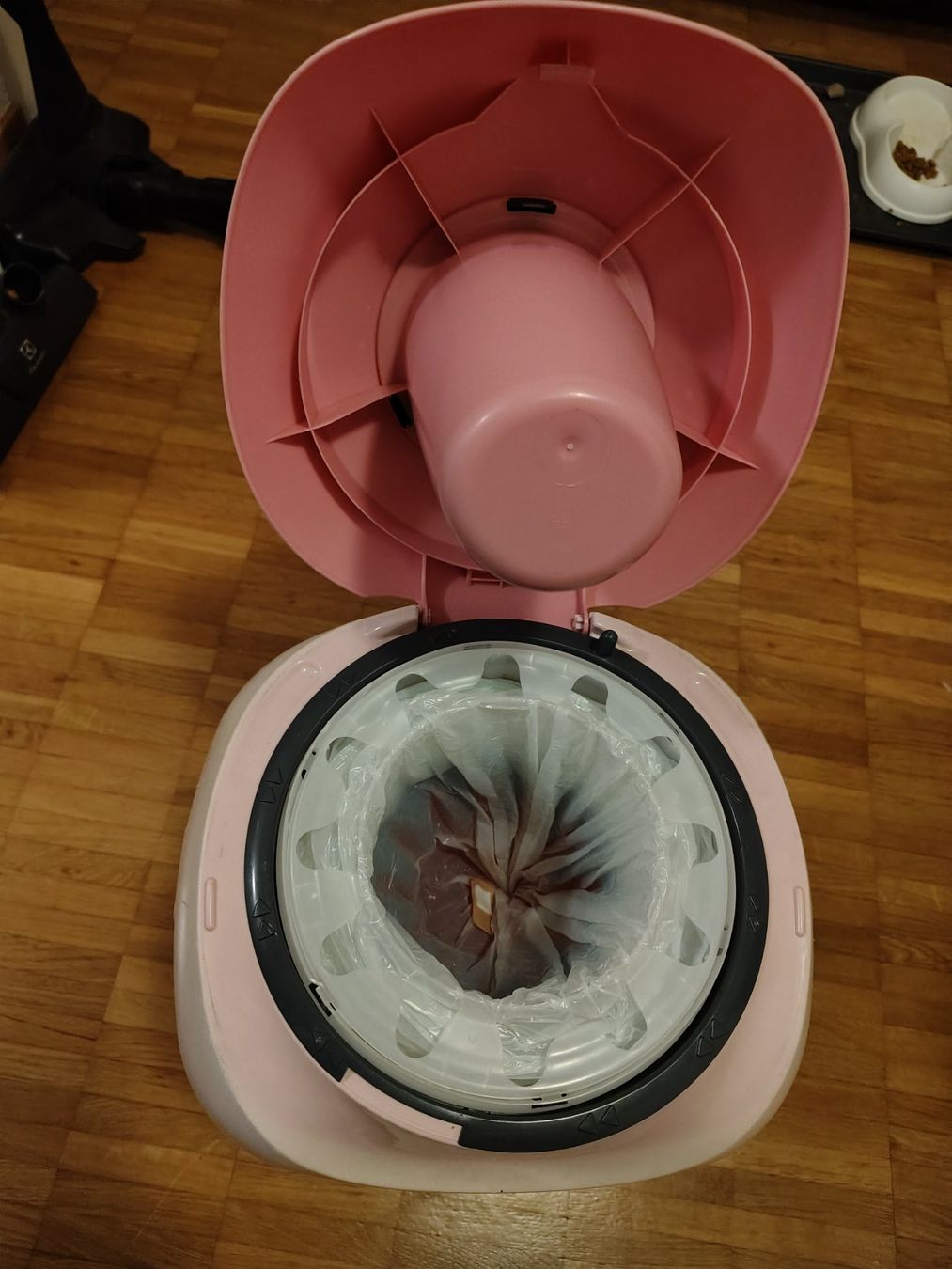 Tommee Tippee Poubelles: Windeleimer Tommee Tippee – D'occasion à Dättwil AG par dia_6cbv 1