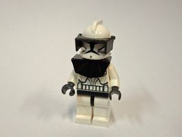Clone Trooper (Phase 1) - Black Visor and Pauldron sw0286
