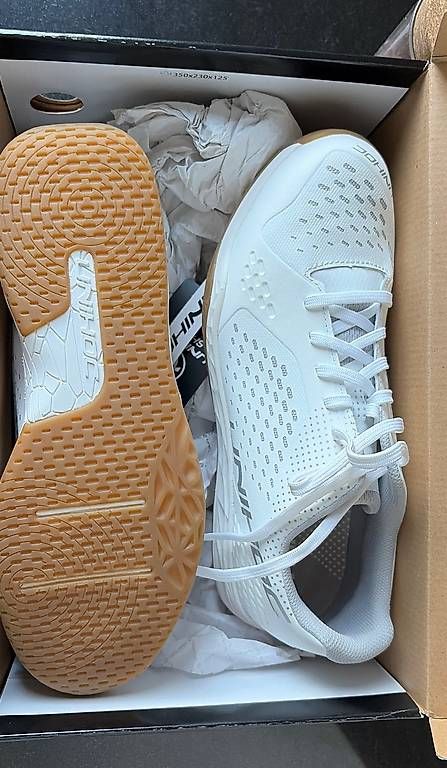 Scarpe da uomo: Unihockey Hallenschuhe Grösse 44 – Nuovo e nell'imballaggio originale da Bern venduto da mar_n9s5 1