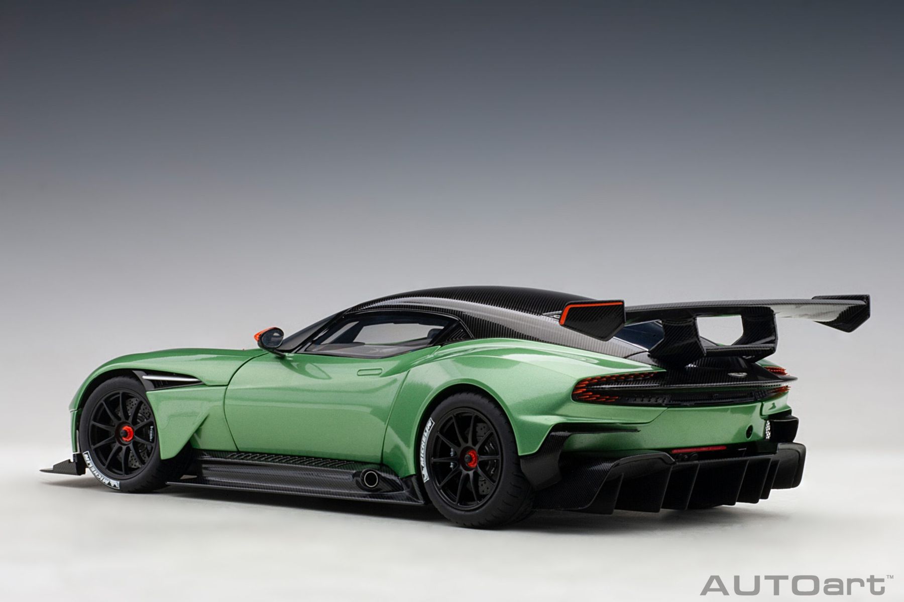 Autoart Modellini d'auto: Autoart Aston Martin Vulcan 1:18 – Nuovo e nell'imballaggio originale da Gipf-Oberfrick venduto da Edii45 1