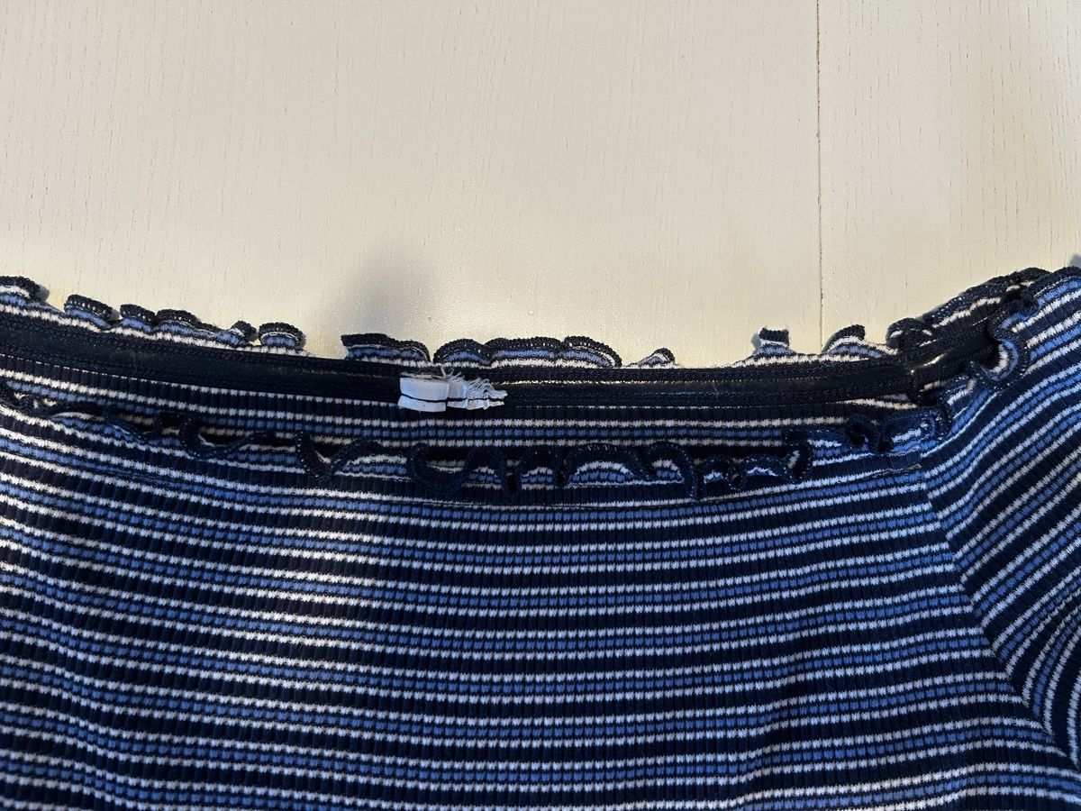 H&M Tops: Blau Gestreiftes Crop Top, H&M, Grösse M – Gebraucht aus Hüttikon von ele_tll8 2