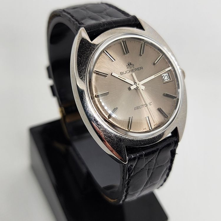 Montre Bucherer Modèle 2671.900 - Cadran Blanc, Boîtier Plaqué Or, Bracelet Bordeaux - Automatique 25 Rubis - Occasion