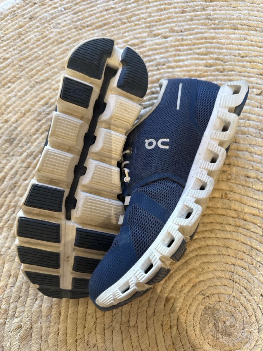 On Scarpe da donna: On Schuhe Grösse 40 – Usato da Utzigen venduto da lou40 3