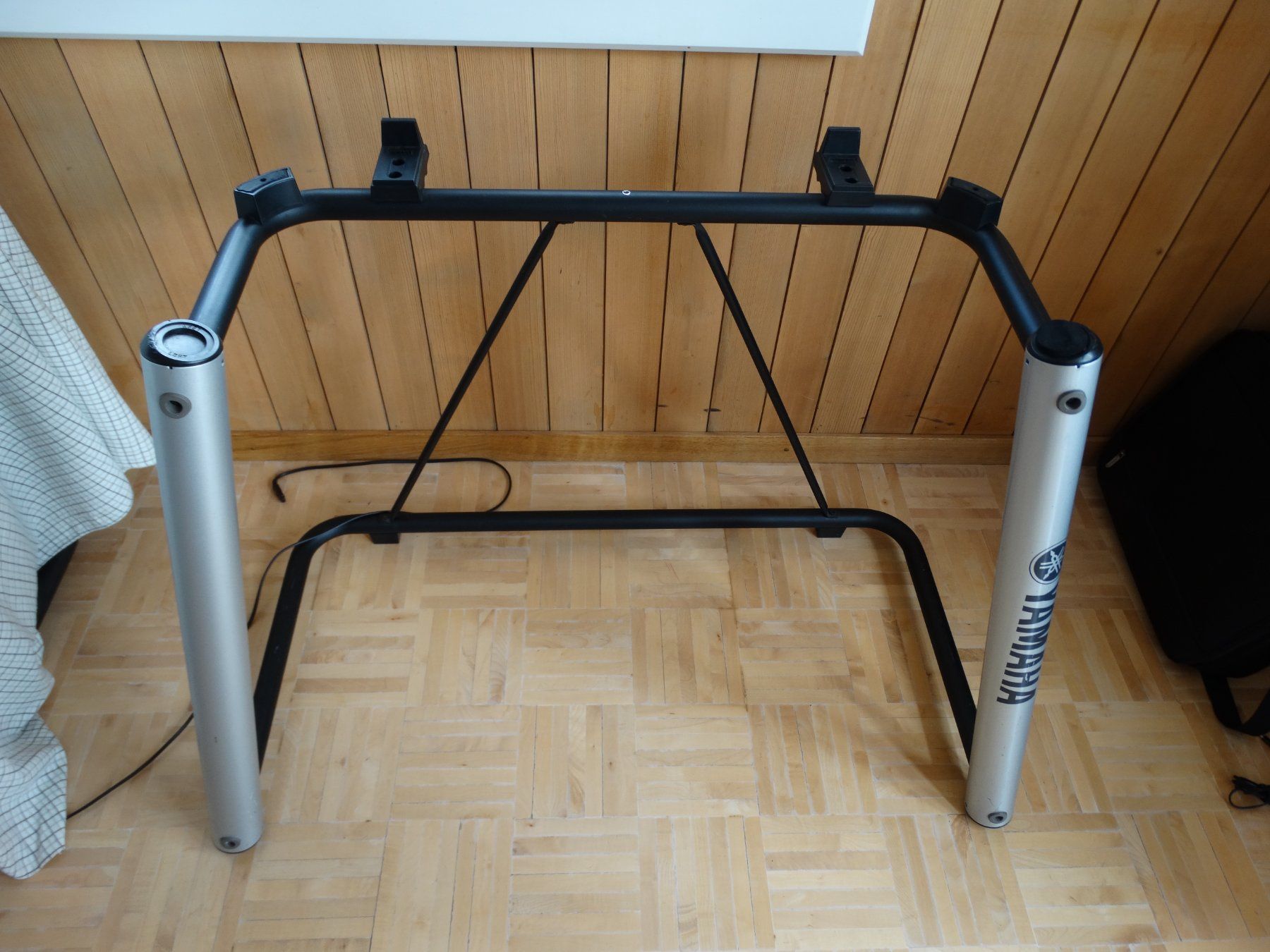 Supporti per strumenti musicali & leggii: Keyboard Ständer – Usato da Lengnau AG venduto da Oskarhuus