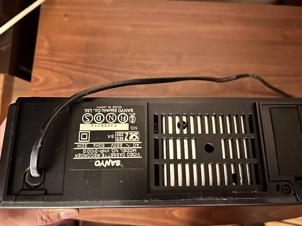 Registratori: Lecteur enregistreur VHS  – Usato da Genève venduto da Keune12 2