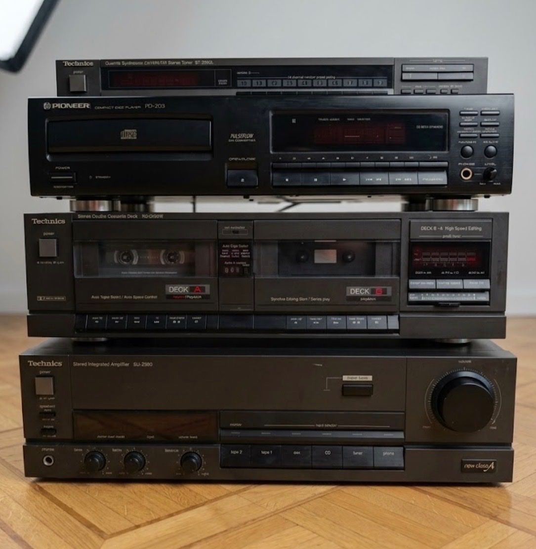 Audio- & Mediensysteme: 4-piece Vintage Stereo System  – Gebraucht aus Celigny von AziwA