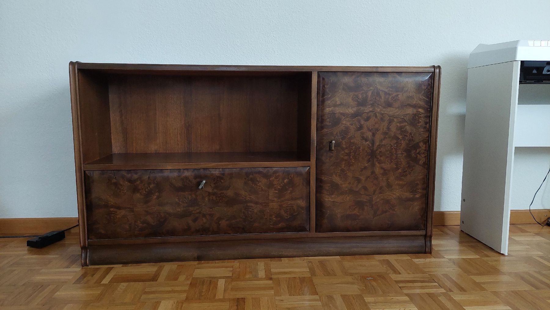 Cassettiere: Kommode aus wunderschönem Holz – Usato da Wettingen venduto da kaidis 6