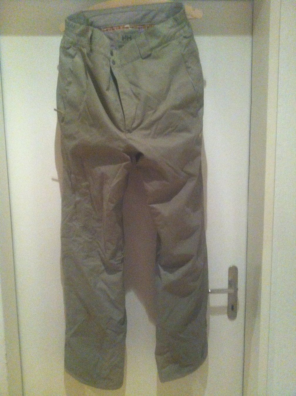 Anzüge: Skijacke und Skihose L Helly Hansen – Gebraucht aus Schleitheim von Pi3.14 2