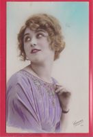 JUNGE DAME MIT LILA BLUSE, 23.8.1926