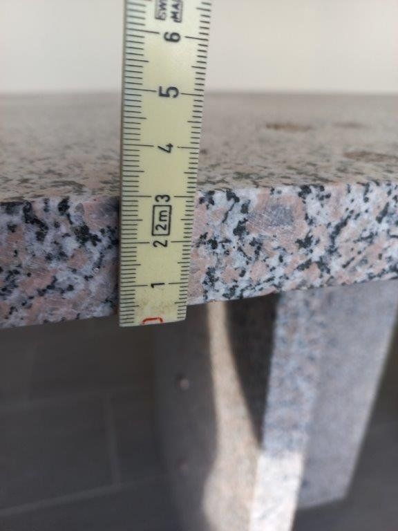 Tavoli: Granittisch mit Granitbänkli und Granitfuss – Usato da Pfäffikon / ZH venduto da Pefkadett 6