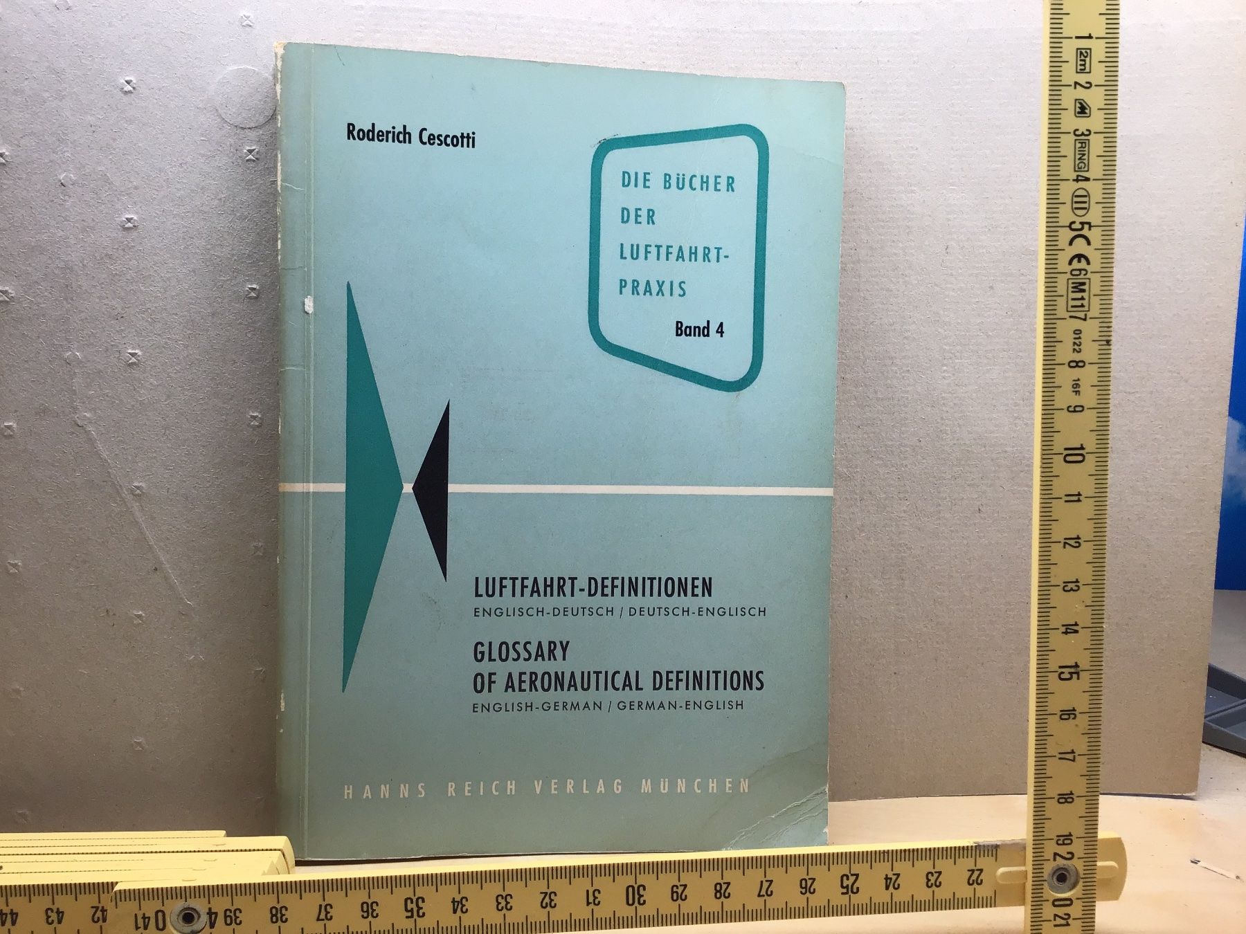 Libri: Luftfahrt-Definitionen: Band 4, Cescotti – Usato da Männedorf venduto da Modell-Spezialisten