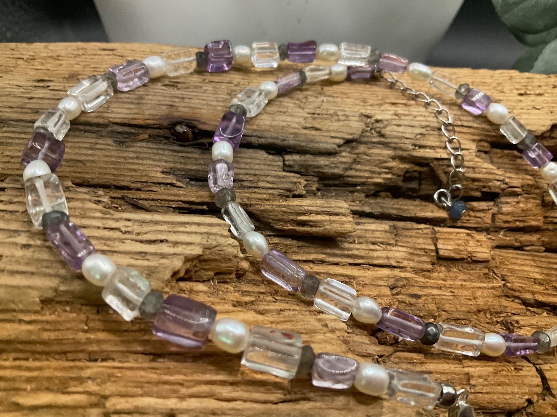 Catenine: Collier Amethyst, Süsswasserperlen, Quarz und Labradorit – Nuovo (secondo la descrizione) da luzern venduto da Alpendorf1 2
