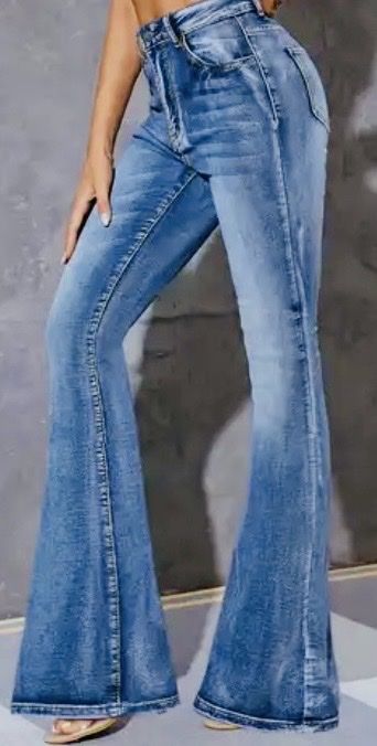 Jeans: Neue Damen Schlaghose Jeans Gr. S, Hellblau – Nuovo (secondo la descrizione) da Gränichen venduto da RetoLexi 2