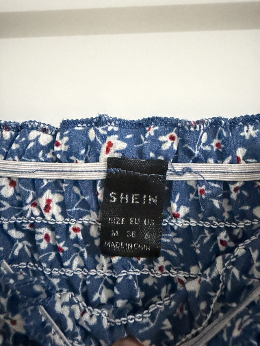 Shein Vestiti: Robe bleu à fleurs, taille M 38 – Nuovo (secondo la descrizione) da Monthey venduto da Sevdije.Kololli 1