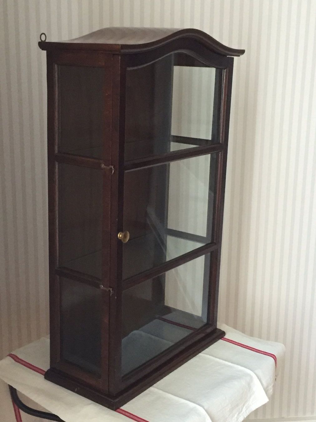 Vetrine: Vitrine für Wandmontage – Usato da Basel venduto da Lancer4 1