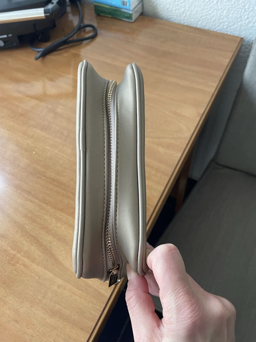 Custodie per cosmetici: Versace Parfums Handbag / Washbag – Nuovo (secondo la descrizione) da Meilen venduto da val_tsv8 1