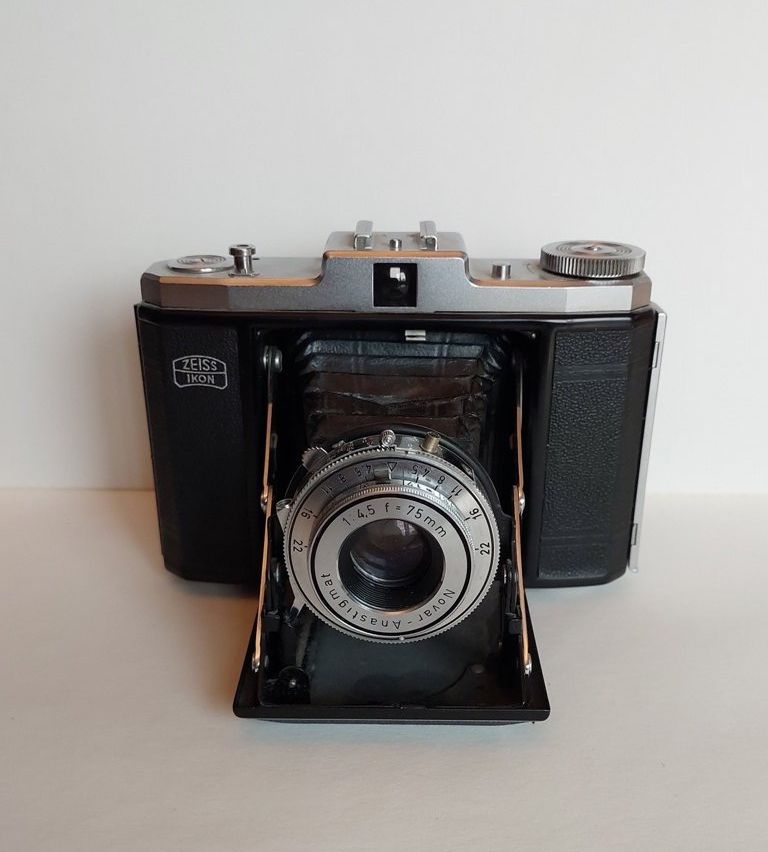 Zeiss Fotocamera: Zeiss Ikon – Usato da winterthur venduto da ahmadeus