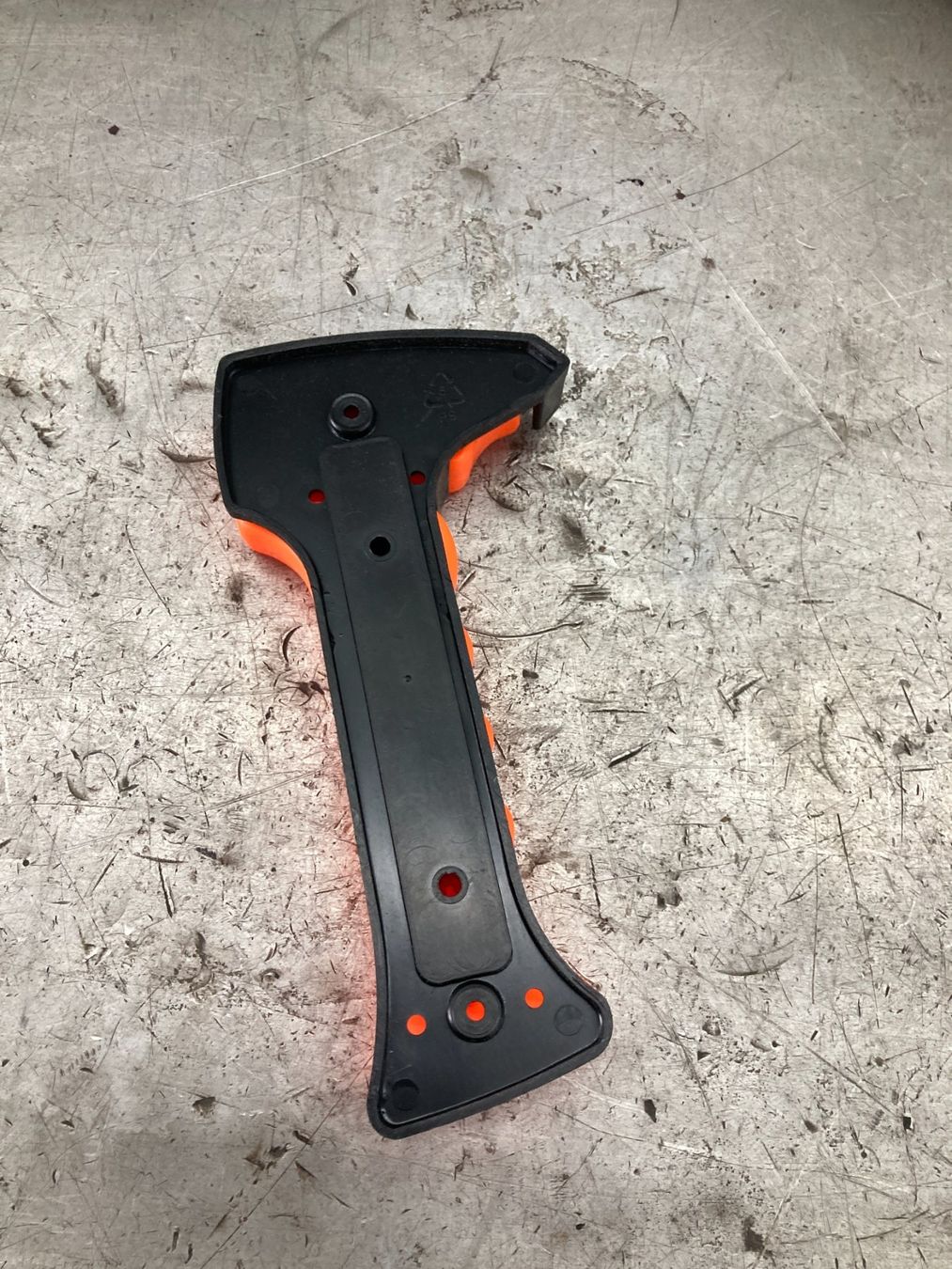 Accessori per altri veicoli: Pannenhilfe Notfallhammer mit Halterung fürs Auto – Usato da Cham venduto da WB2223 1