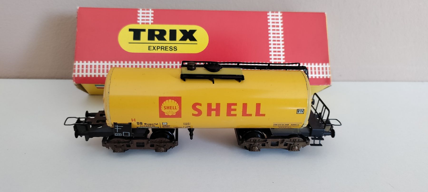 Trix Modellini di ferrovie: TrixExpress | 3496 | H0-Kesselwagen "SHELL" | m. OVP | – Usato da Boswil venduto da MAF_952 2