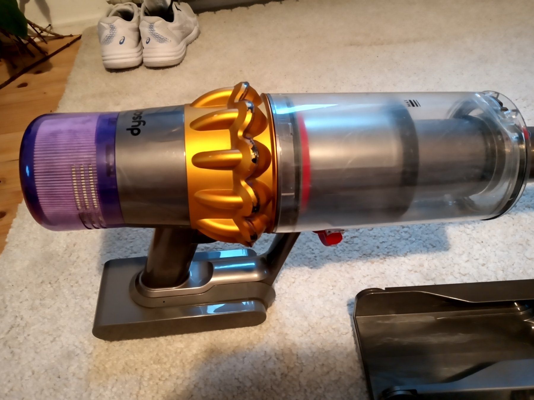 Dyson Aspirateurs & Accessoires: Handstaubsauger Dyson V15 – Défectueux à Prez-vers-Siviriez par Monija70 1