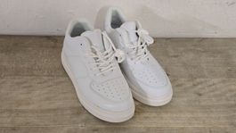 Klassische Sneaker, weiss - 39 - Keilabsatz (versteckt)