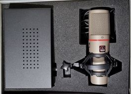 Microphone Solidtube AKG. (Lire la description)