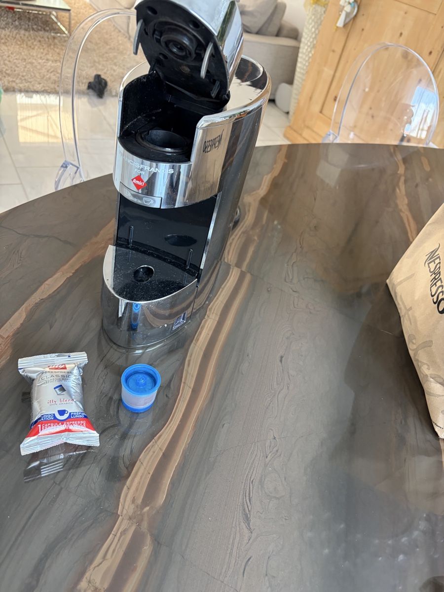 Amici Macchine per caffè & Macchine per espresso: Kaffee Maschine illy FrancisFrancis for Amici – Usato da Embrach venduto da Salvuzzo77 4