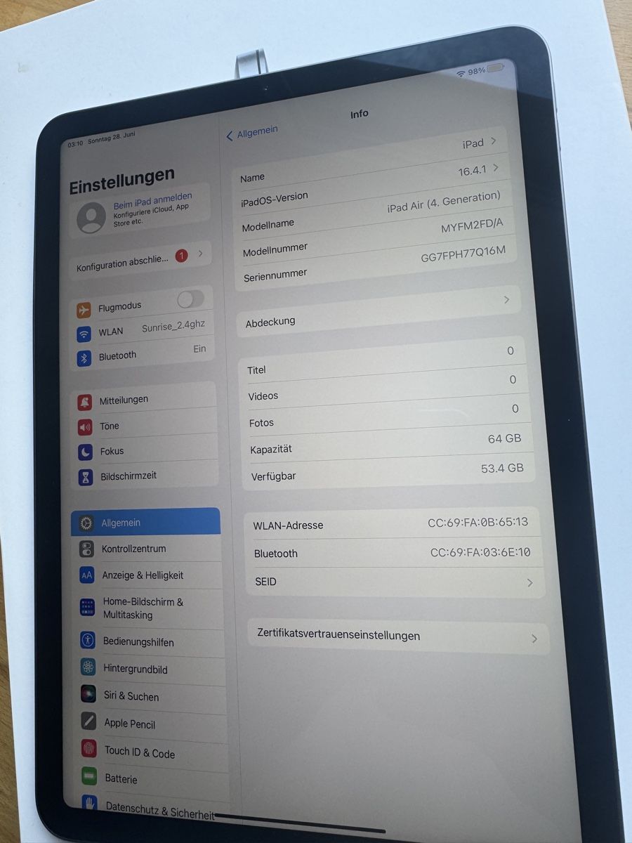 Apple Tablet PC: iPad Air 4  wie Neue  – Neu (gemäss Beschreibung) aus Bern von Picatcho 4
