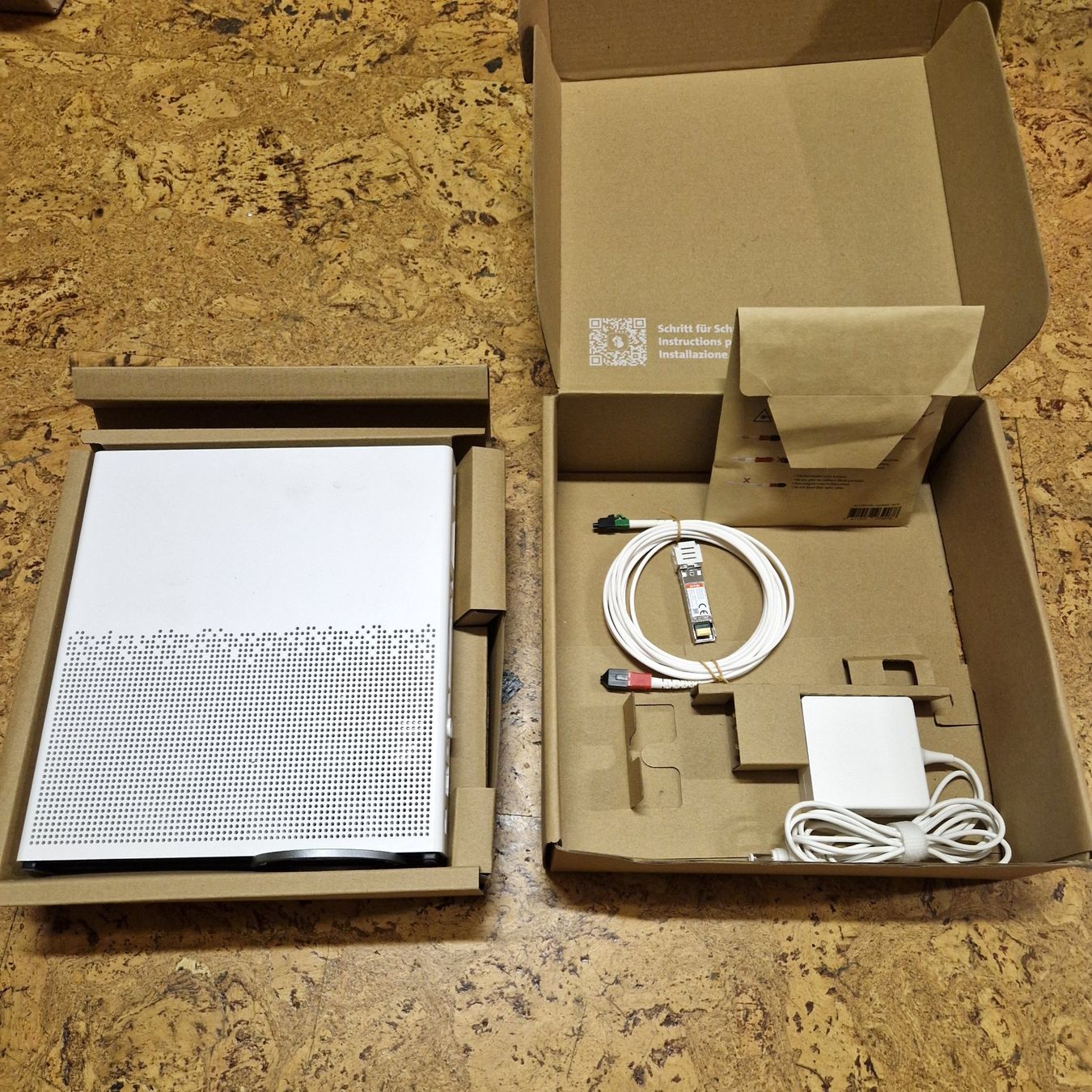 Swisscom Modem & Router: Swisscom Internet-Box 3 mit Glasfaser-Zubehör – Usato da Uetendorf venduto da Schraedi