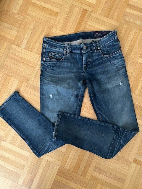 Diesel Jeans: "Diesel" Jeans Denim Gr. 29 = Gr. 37 – Nuovo (secondo la descrizione) da Walenstadt venduto da ricamul 1