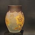 Daum Vasen & Gefässe: Daum Nancy Flowers Acid Etched Cameo – Gebraucht aus Bruettisellen von Collector_Store 9