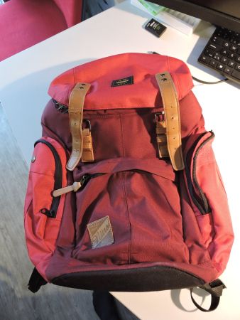 Laptop Rucksack Day Pack mit 2 gepolsterten Innentaschen