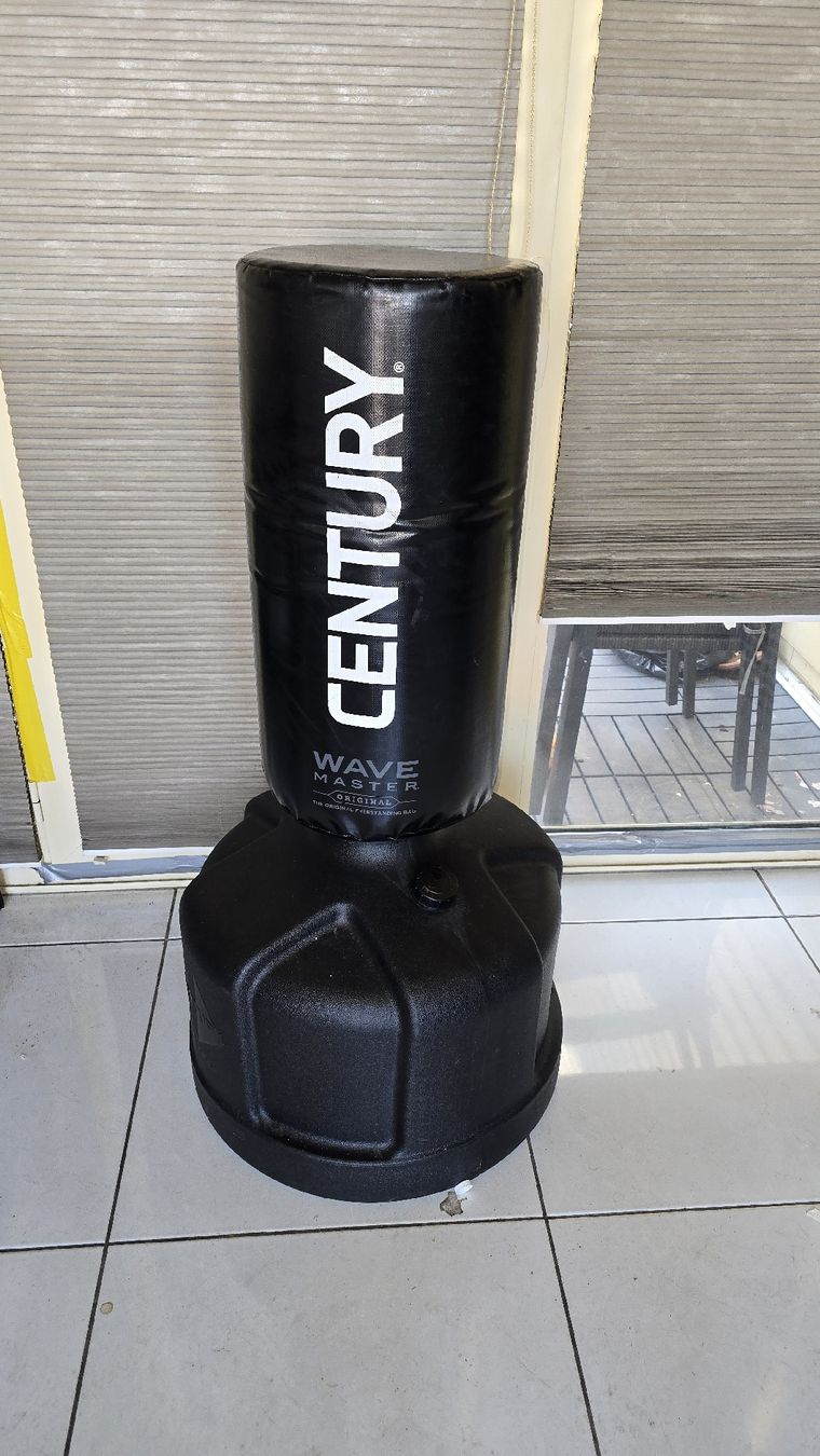 Sacchi da boxe: Sac de frappe. – Usato da Estavayer-Le-Lac venduto da zazadavidson 1