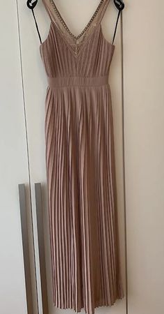 About You TFNC Kleid Abendkleid S/M neu (Grösse 8)