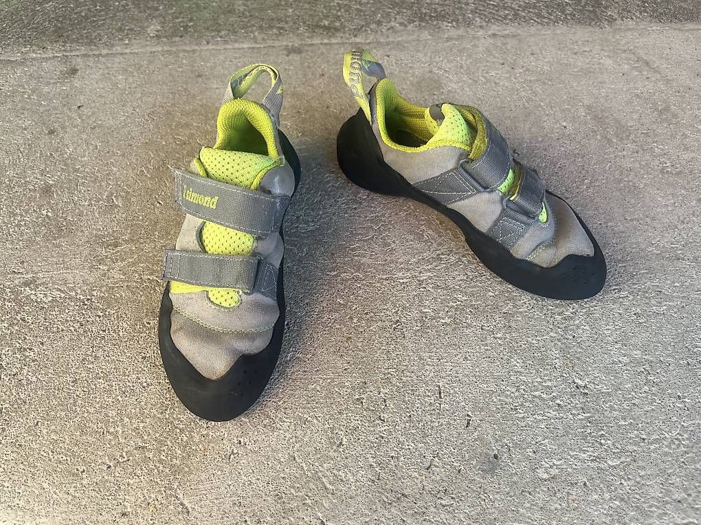 Scarpe da uomo: Chaussons d'escalade t.37 – Usato da Sugiez venduto da Essenti3L