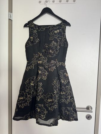 Cocktail Kleid. Grösse: S